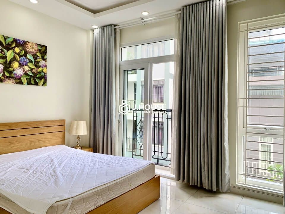Bright 2 bedroom serviced apartment on Nguyen Ba Huan street, Thao Dien, District 2-13