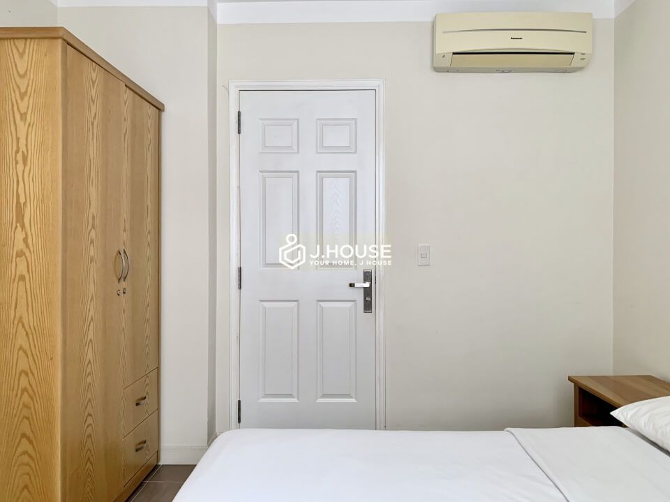 Comfortable serviced apartment next to the canal in Binh Thanh District, HCMC-14