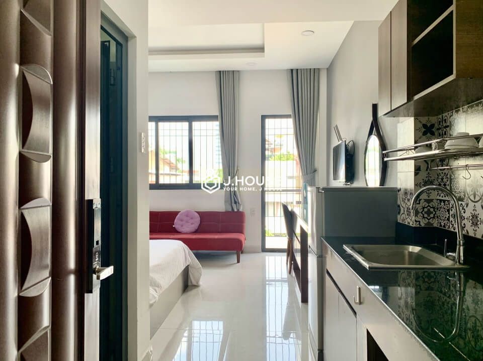 Fully furnished apartment near Tan Dinh market, District 1, HCMC-5