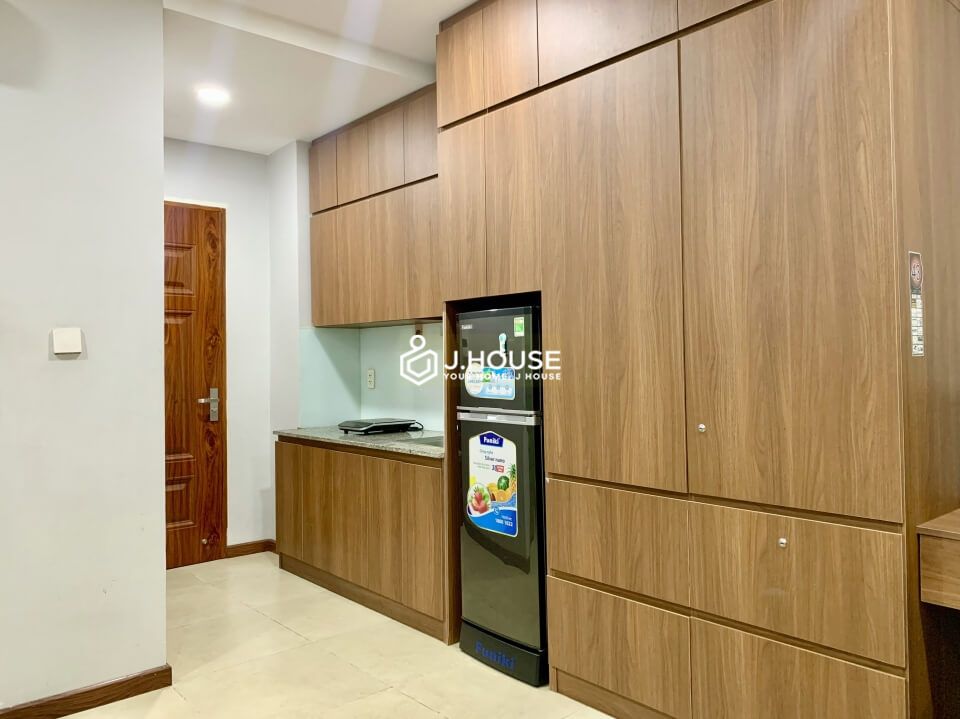 Fully furnished apartment on Le Van Sy street, Phu Nhuan district, HCMC-5