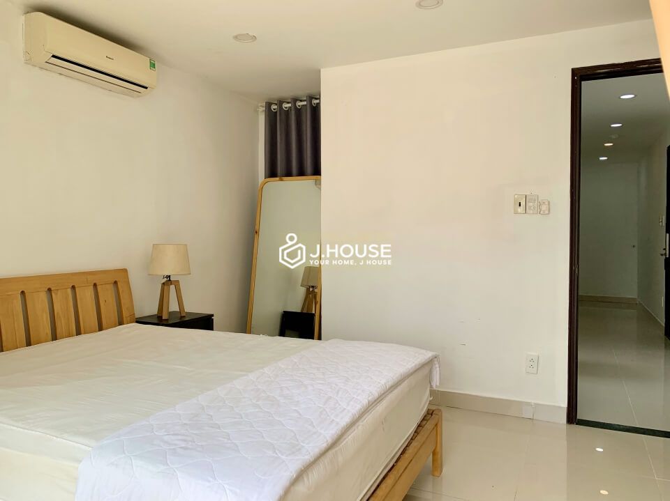 Fully furnished apartment with private terrace in Thao Dien, District 2-8