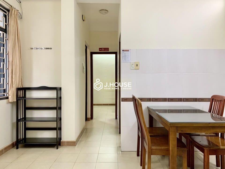 Local serviced apartment in District 10, HCMC-2