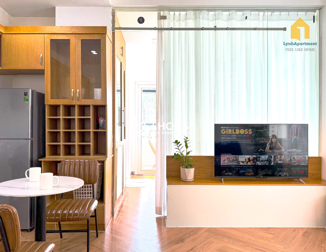 Modern 1br apartment for rent at Lynh Apartment, District 1, HCMC