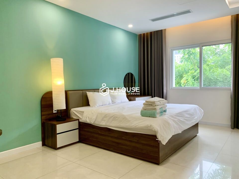 Morden 2 bedroom apartment has a rooftop pool, gym and sauna in Thao Dien, District 2, HCMC-10