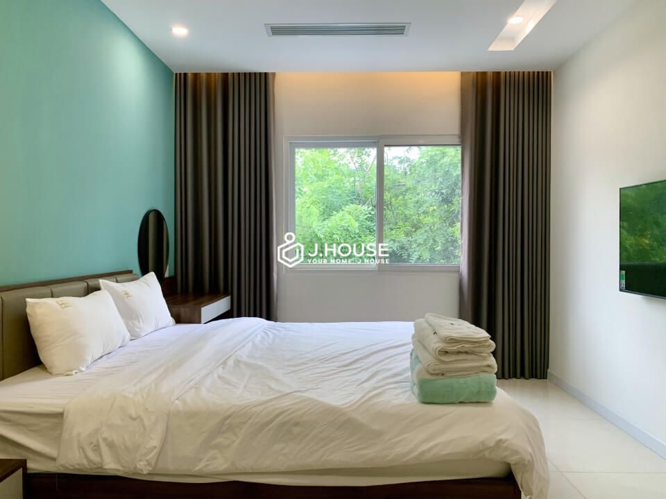 Morden 2 bedroom apartment has a rooftop pool, gym and sauna in Thao Dien, District 2, HCMC-11