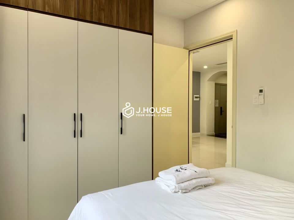 Morden 2 bedroom apartment has a rooftop pool, gym and sauna in Thao Dien, District 2, HCMC-16