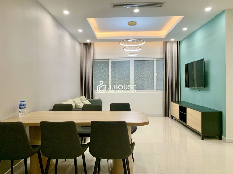 Nice 2 bedroom apartment has a rooftop pool, gym and sauna in Thao Dien, District 2, HCMC-2