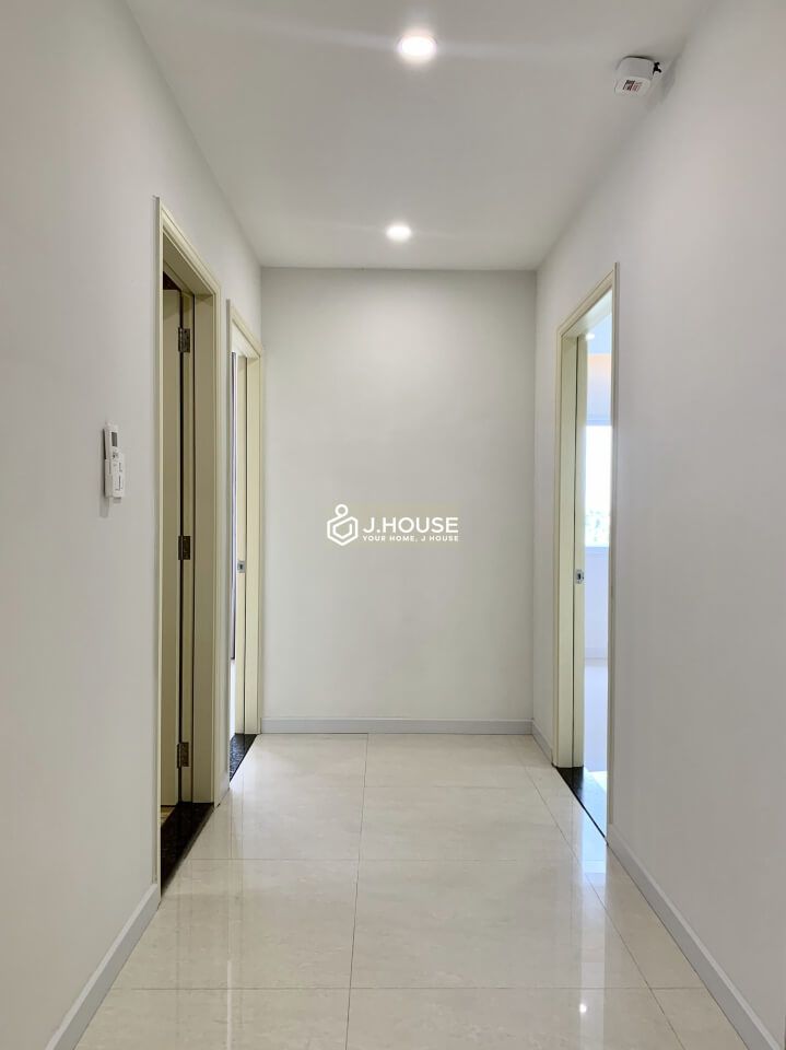 Nice 2 bedroom apartment has a rooftop pool, gym and sauna in Thao Dien, District 2, HCMC-6
