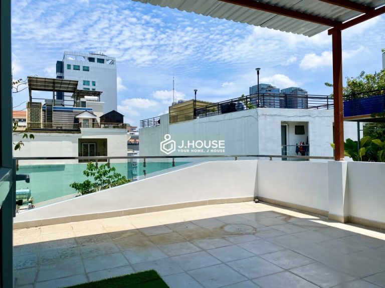 Rooftop apartment with private terrace on Nguyen Binh Khiem street, District 1, HCMC