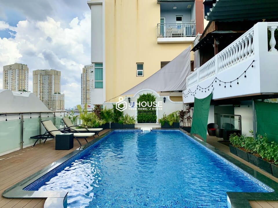 Serviced apartment building has a rooftop pool, gym and sauna in Thao Dien, District 2, HCMC