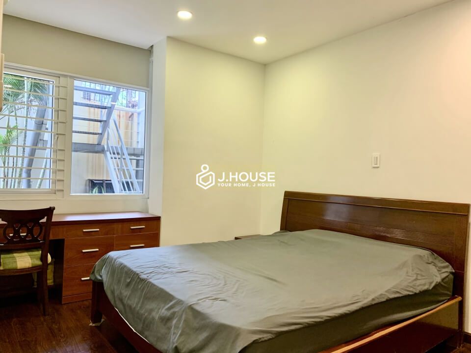 Serviced apartment with rooftop swimming pool and gym in Thao Dien, District 2, HCMC-10