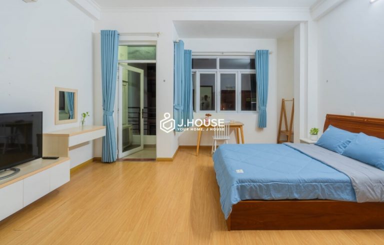 Spacious apartment full of natural light at Nguyen Ngoc Phuong street, Binh Thanh District