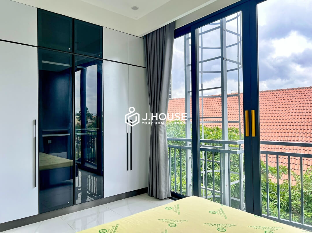1 br apartment with balcony at 47 street, Thao Dien ward, District 2