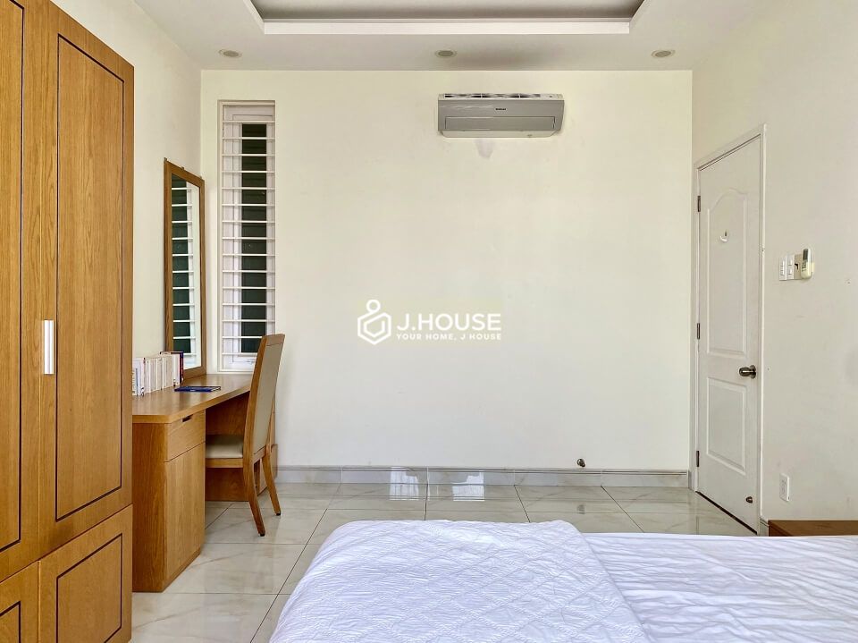 Bright 1 bedroom serviced apartment in Thao Dien, District 2, HCMC-10