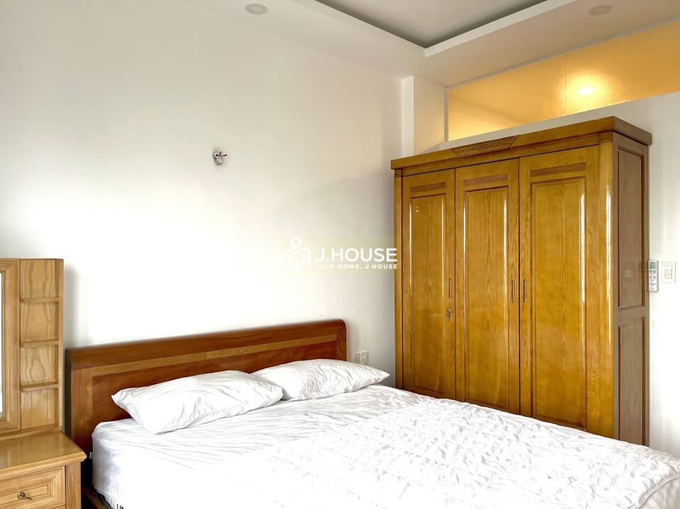 Bright 2 bedroom apartment on Nguyen Ba Huan street, Thao Dien, District 2-7