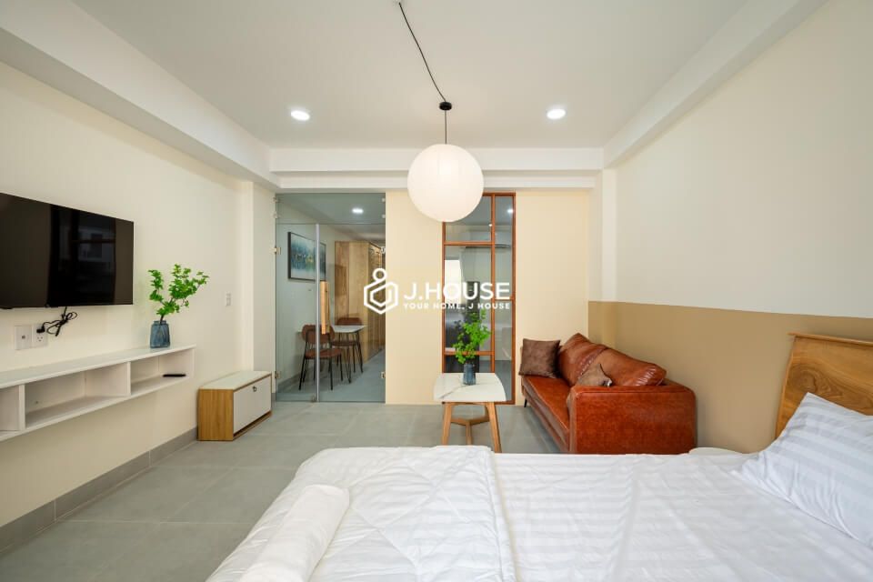 Elegant modern serviced apartment on Vo Thi Sau street, District 1, HCMC-0