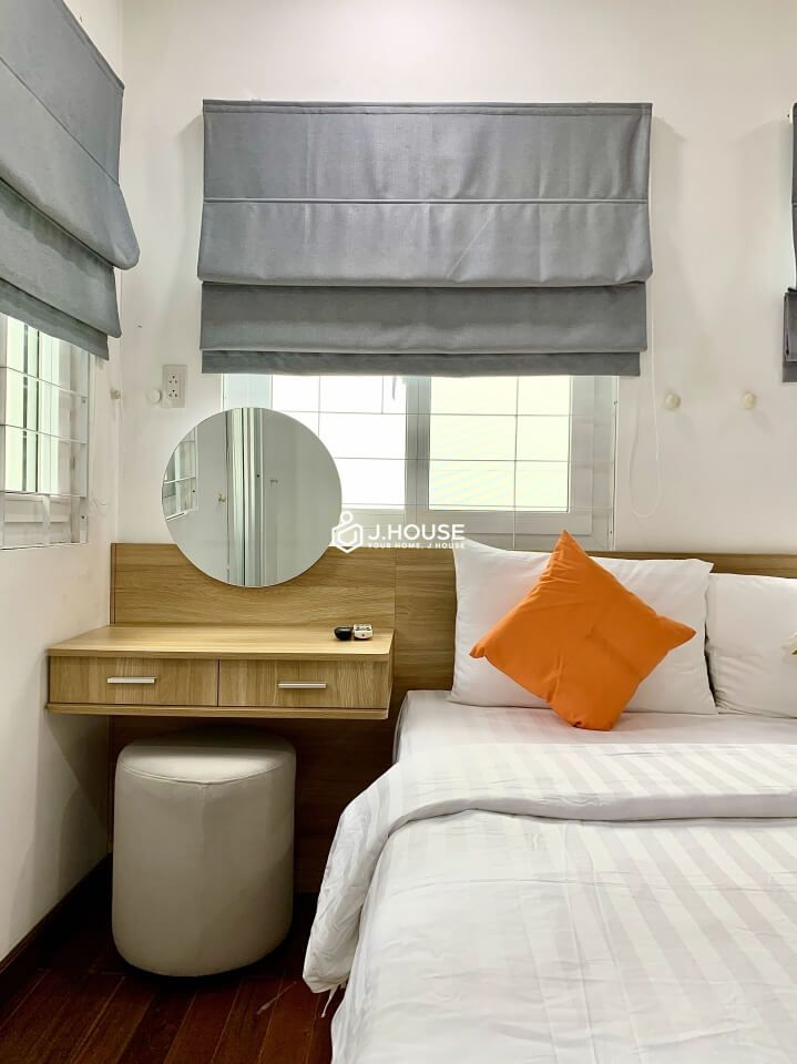Fully furnished 2 bedroom apartment on Nguyen Trai street, District 1, HCMC-7