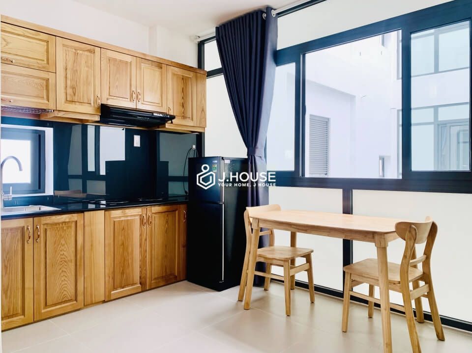 Fully furnished apartment near the airport in Tan Binh District, HCMC-1