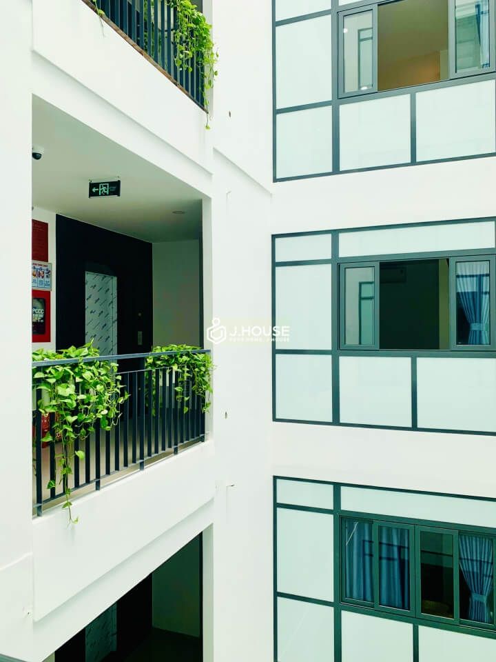 Fully furnished apartment near the airport in Tan Binh District, HCMC-10