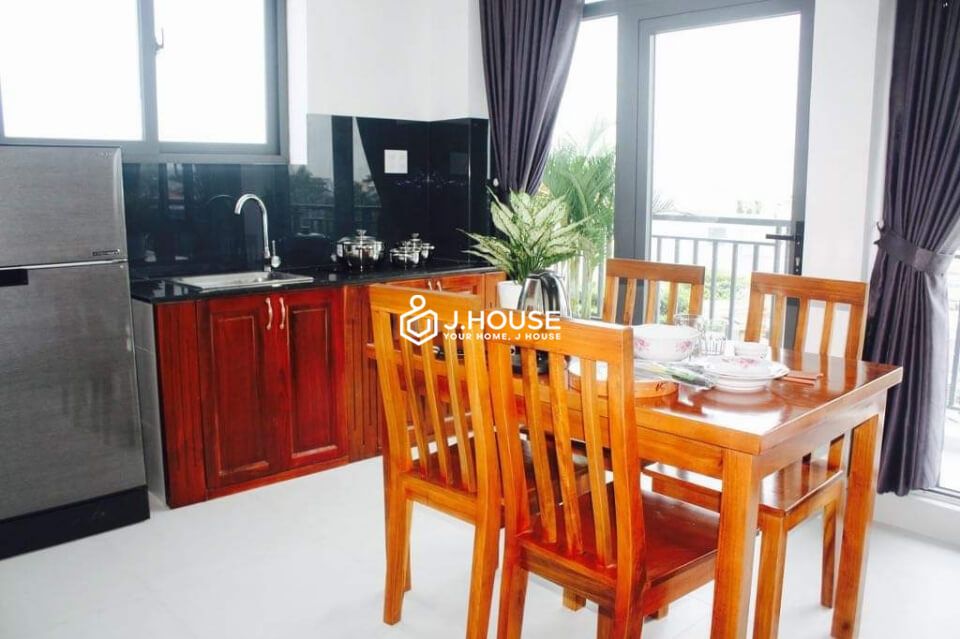 Light-filled apartment near the airport in Tan Binh District, HCMC-3