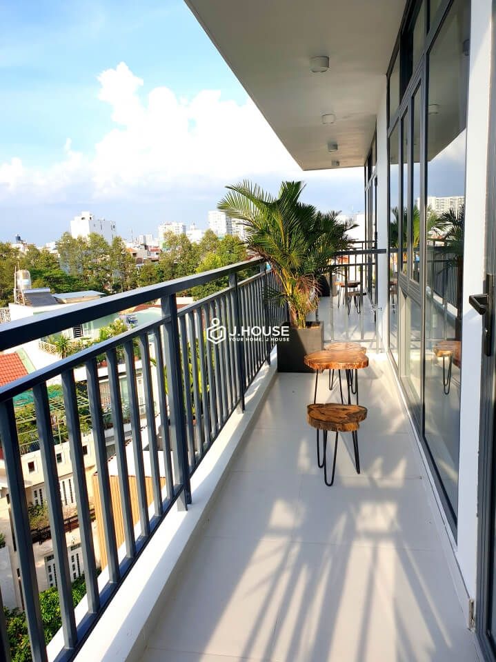 Light-filled apartment near the airport in Tan Binh District, HCMC-6