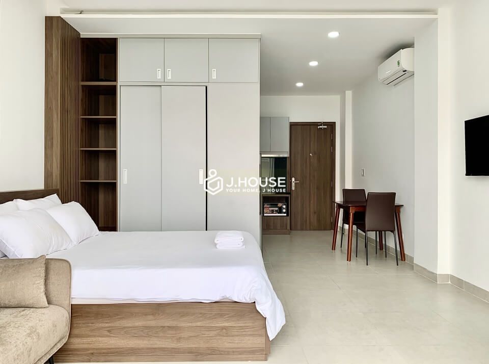 Modern and bright serviced apartment in Thao Dien, District 2, HCMC-10