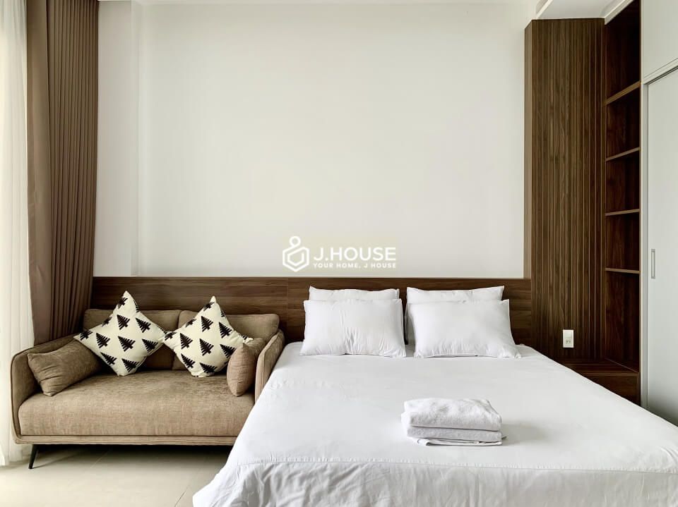 Modern and bright serviced apartment in Thao Dien, District 2, HCMC-4