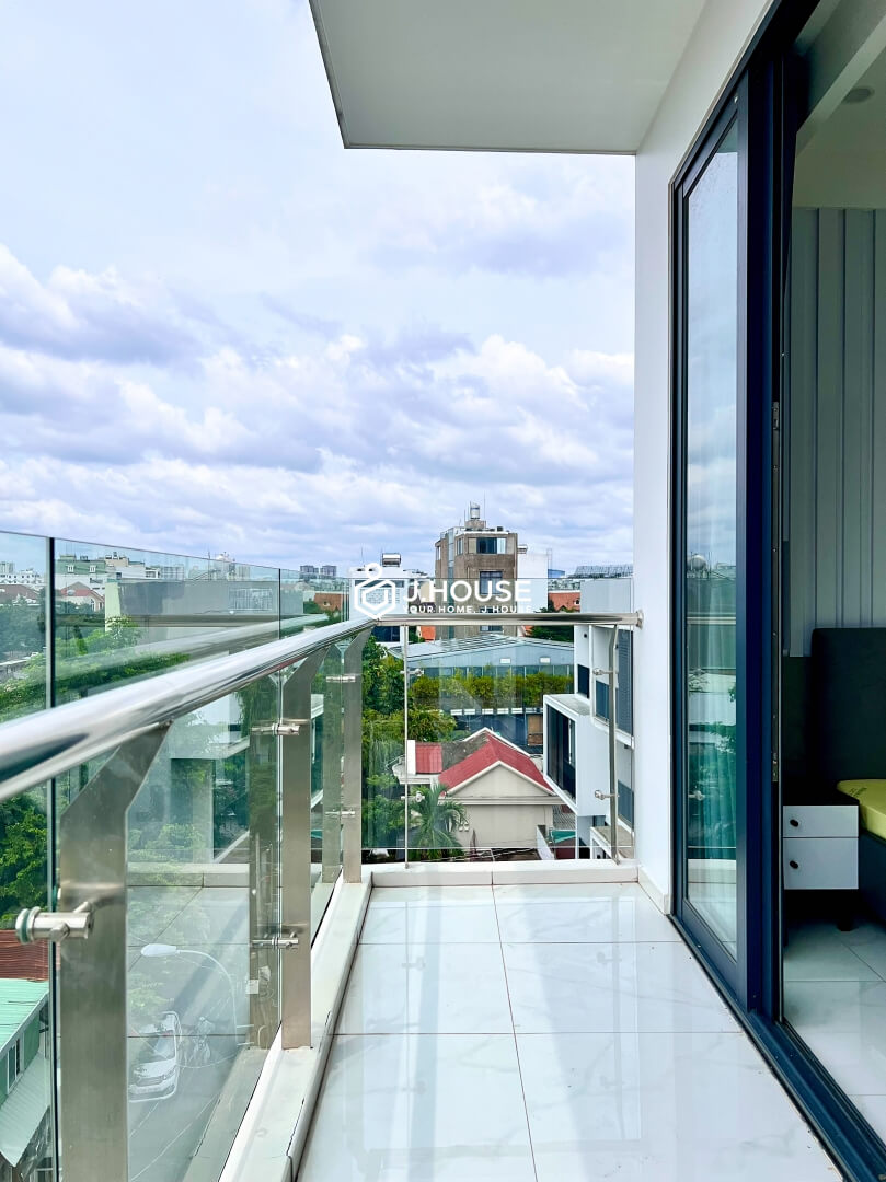 Bright 1 br apartment with balcony at 47 street, Thao Dien ward, District 2