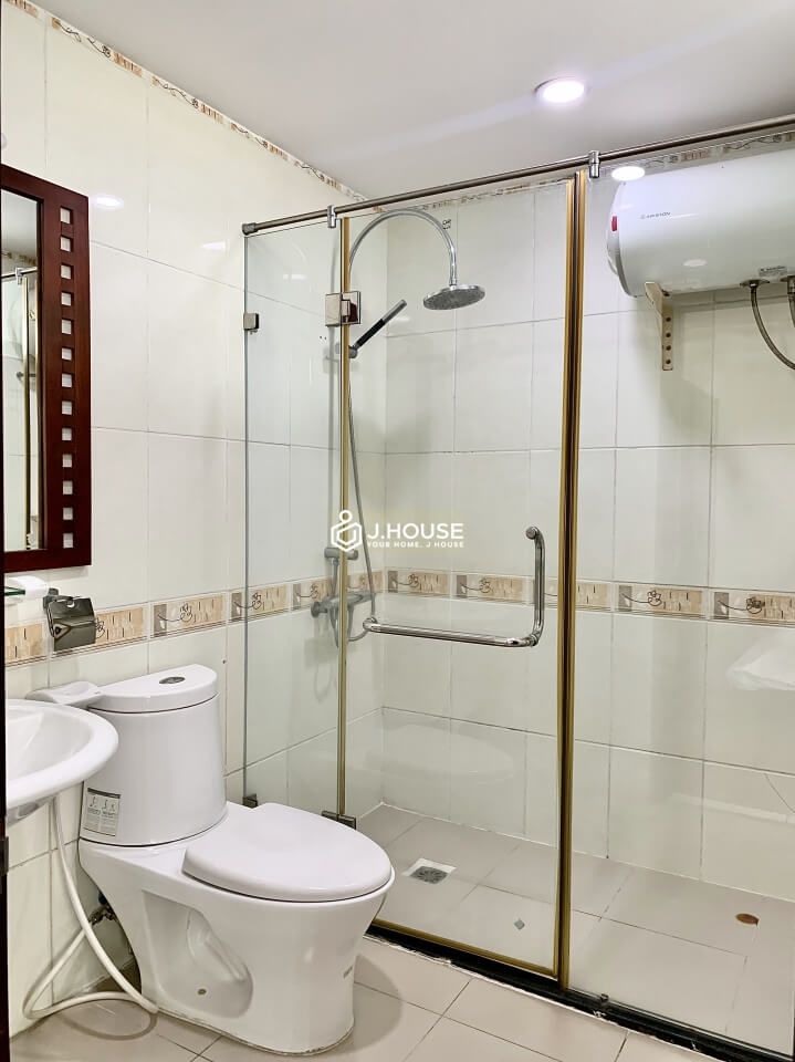 Bright and spacious 1 bedroom apartment in International Plaza, District 1, HCMC-13