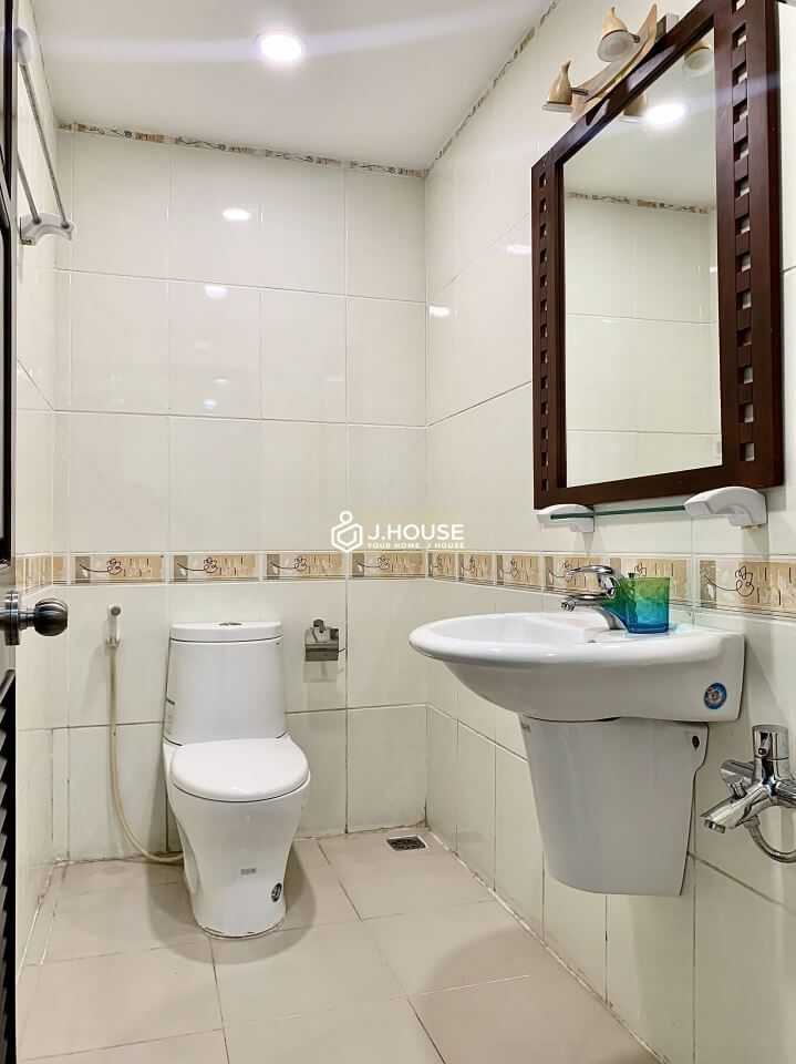 Bright and spacious 1 bedroom apartment in International Plaza, District 1, HCMC-14