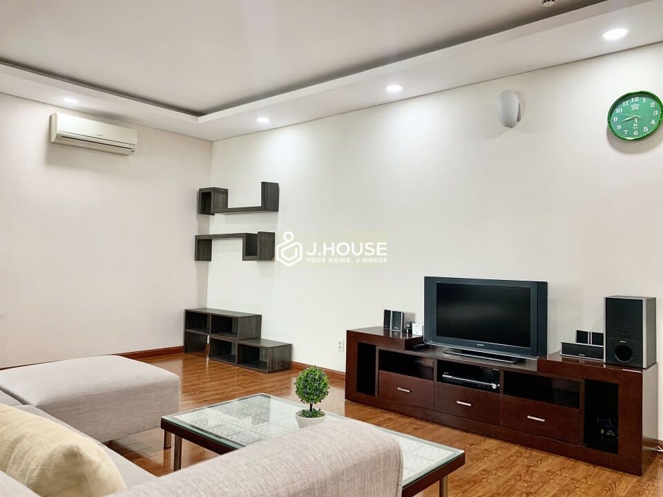 Bright and spacious 1 bedroom apartment in International Plaza, District 1, HCMC-2
