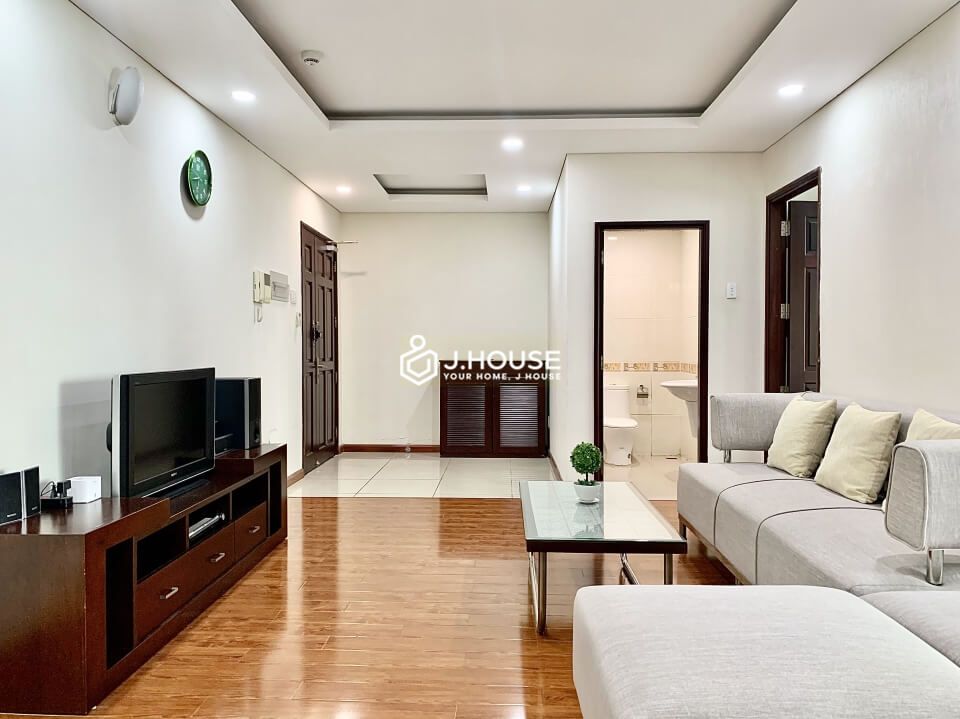 Bright and spacious 1 bedroom apartment in International Plaza, District 1, HCMC-3