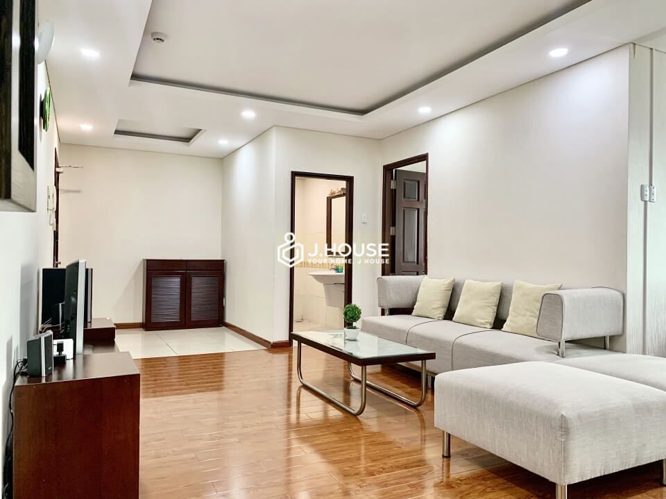 Bright and spacious 1 bedroom apartment in International Plaza, District 1, HCMC-4