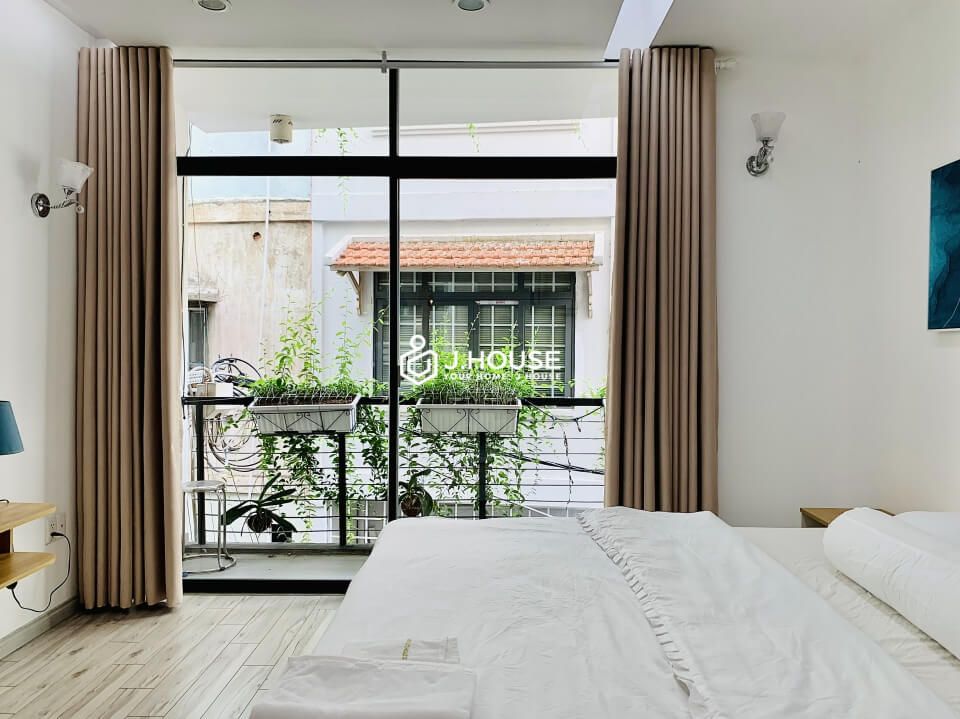 Bright modern serviced apartment near Ben Thanh market, District 1, HCMC-10