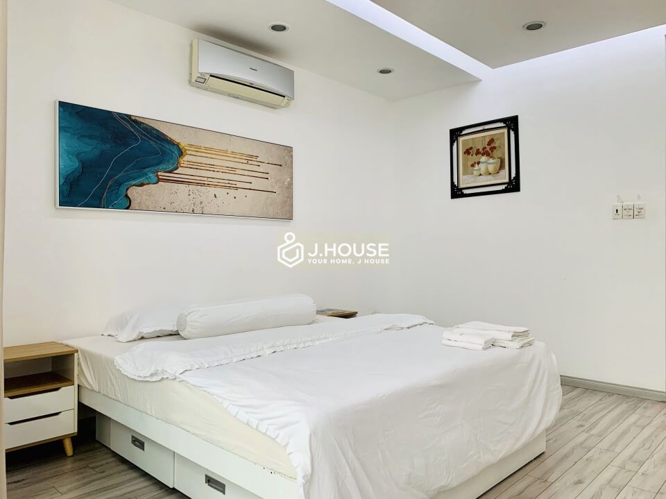 Bright modern serviced apartment near Ben Thanh market, District 1, HCMC-12