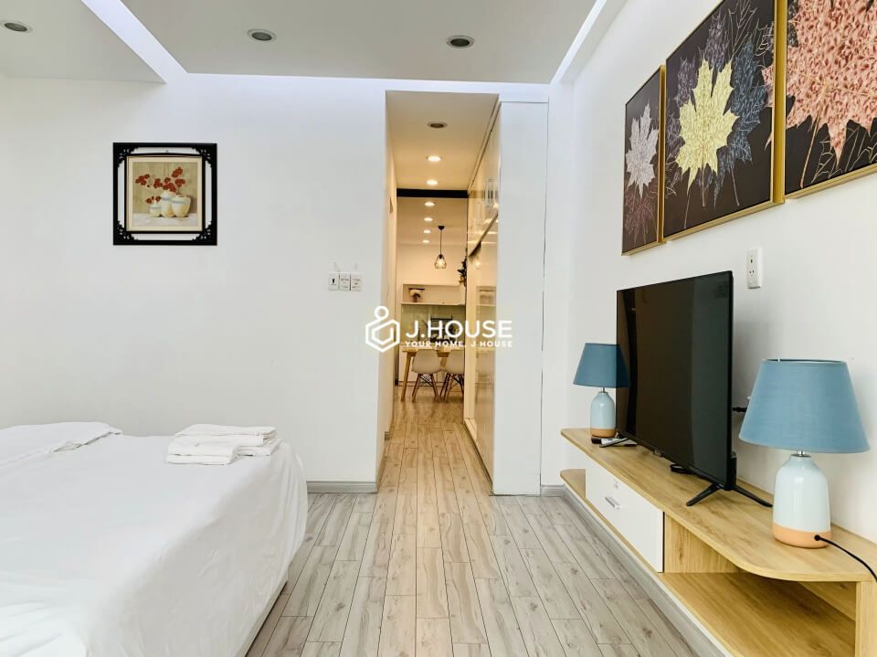 Bright modern serviced apartment near Ben Thanh market, District 1, HCMC-13