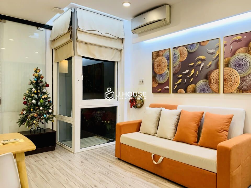 Bright modern serviced apartment near Ben Thanh market, District 1, HCMC-2
