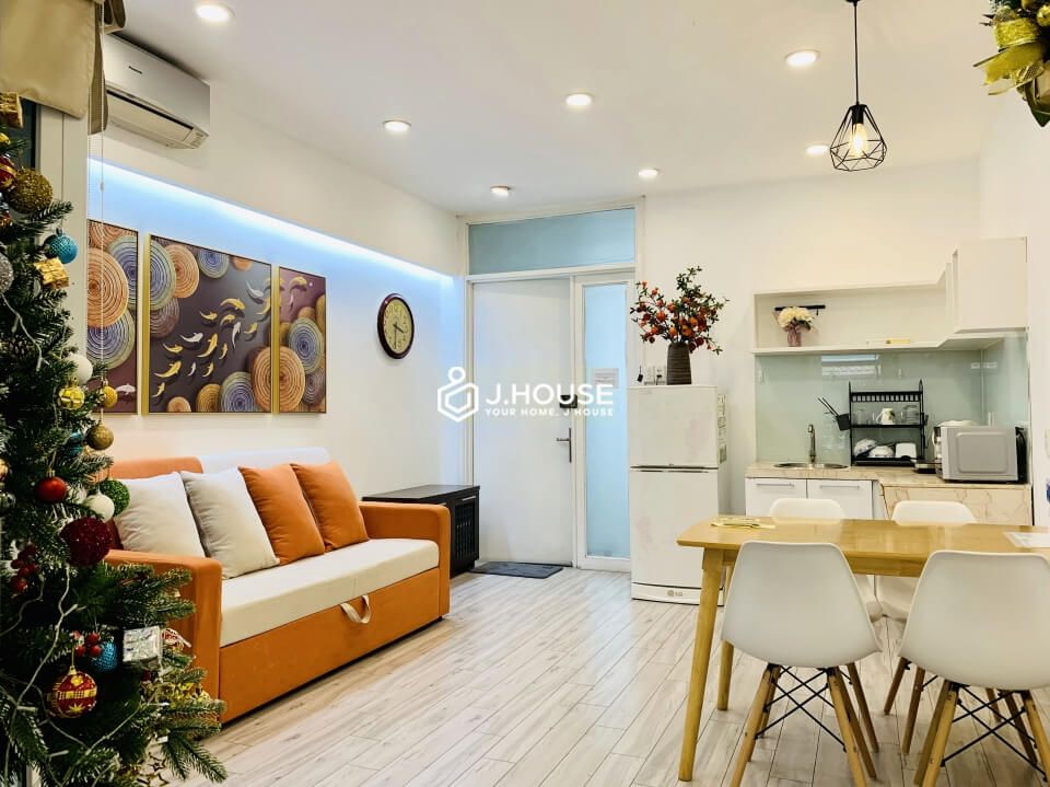 Bright modern apartment has balcony near Ben Thanh Market