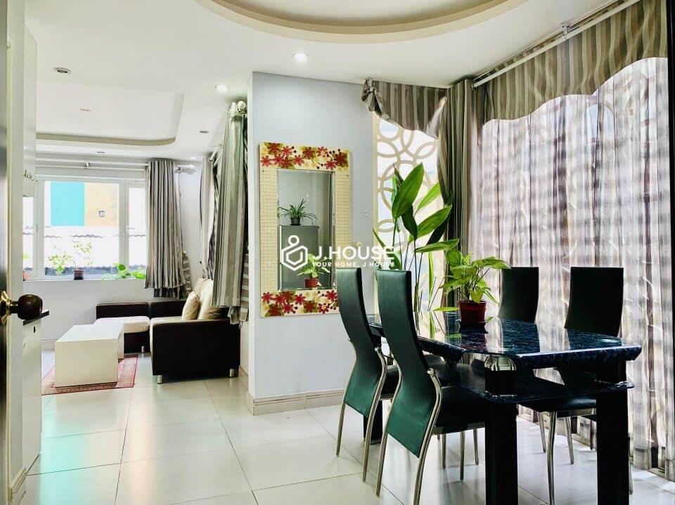 Fully furnished apartment with lots of natural light in District 1, HCMC