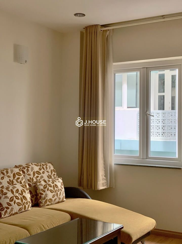Spacious serviced apartment in Ben Thanh ward, District 1, HCMC-2