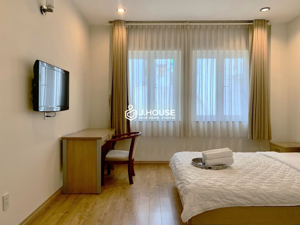 Spacious serviced apartment in Ben Thanh ward, District 1, HCMC-7