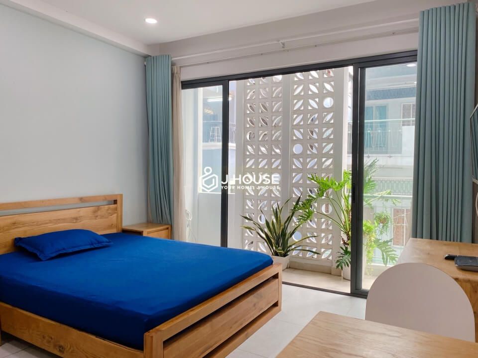 Affordable apartment in District 10, HCMC-0