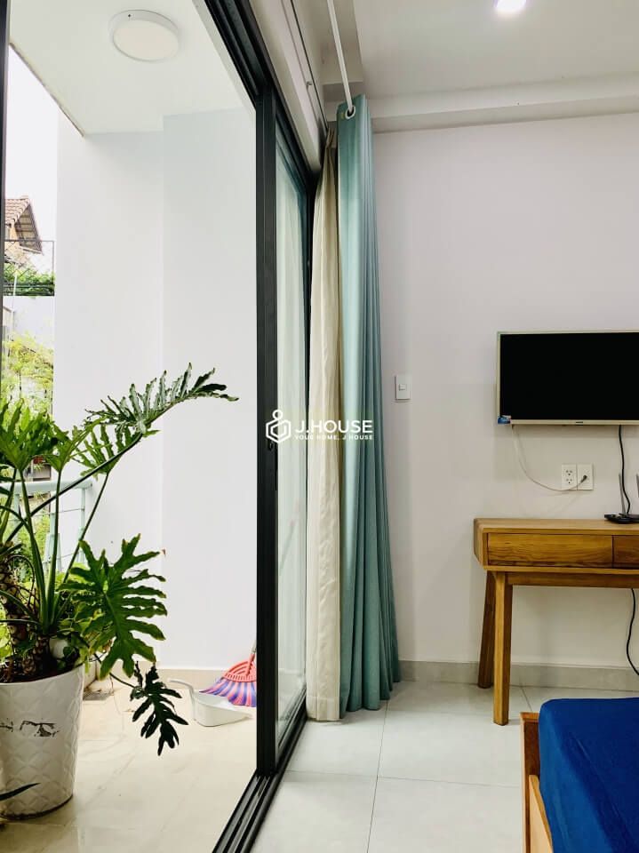 Affordable apartment in District 10, HCMC-3