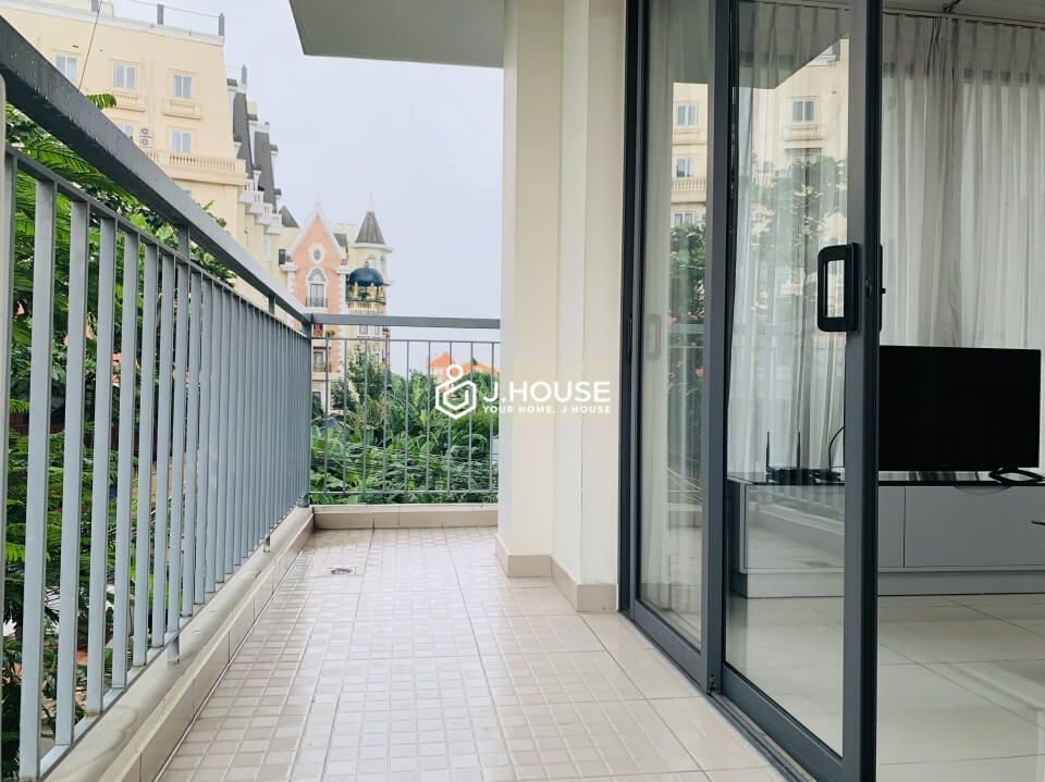 Bright serviced apartment with long balcony and rooftop swimming pool in Thao Dien, District 2-11