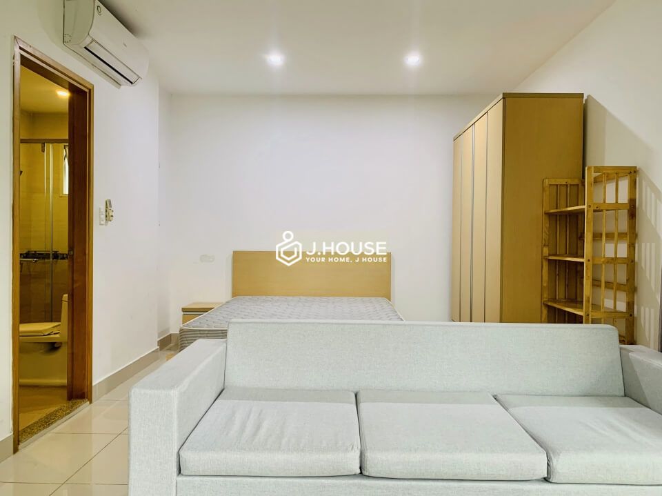 Bright serviced apartment with long balcony and rooftop swimming pool in Thao Dien, District 2-3