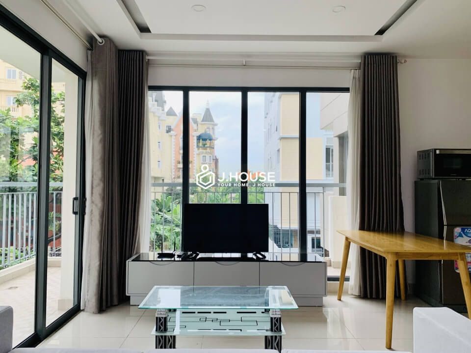Bright serviced apartment with long balcony and rooftop swimming pool in Thao Dien, District 2-6