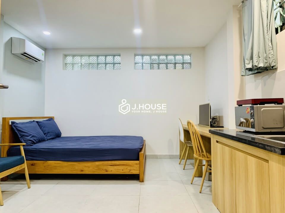Fully furnished apartment in District 10, HCMC