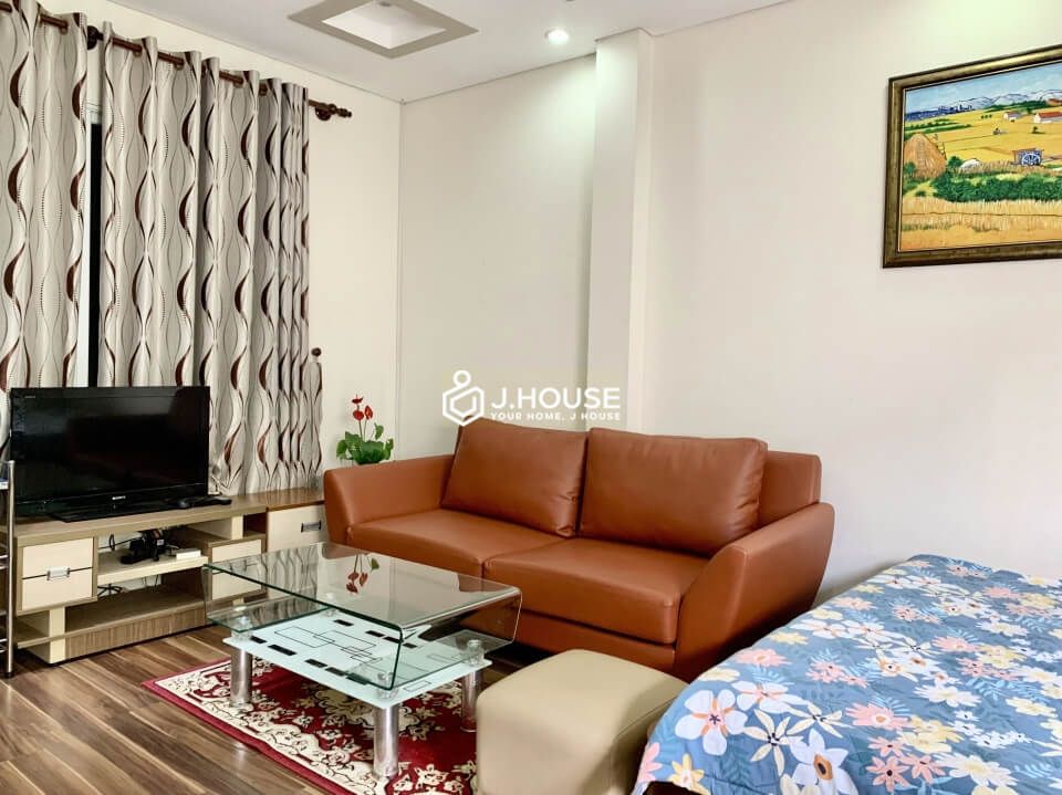 Fully furnished serviced apartment on Dinh Tien Hoang street, District 1, HCMC-1