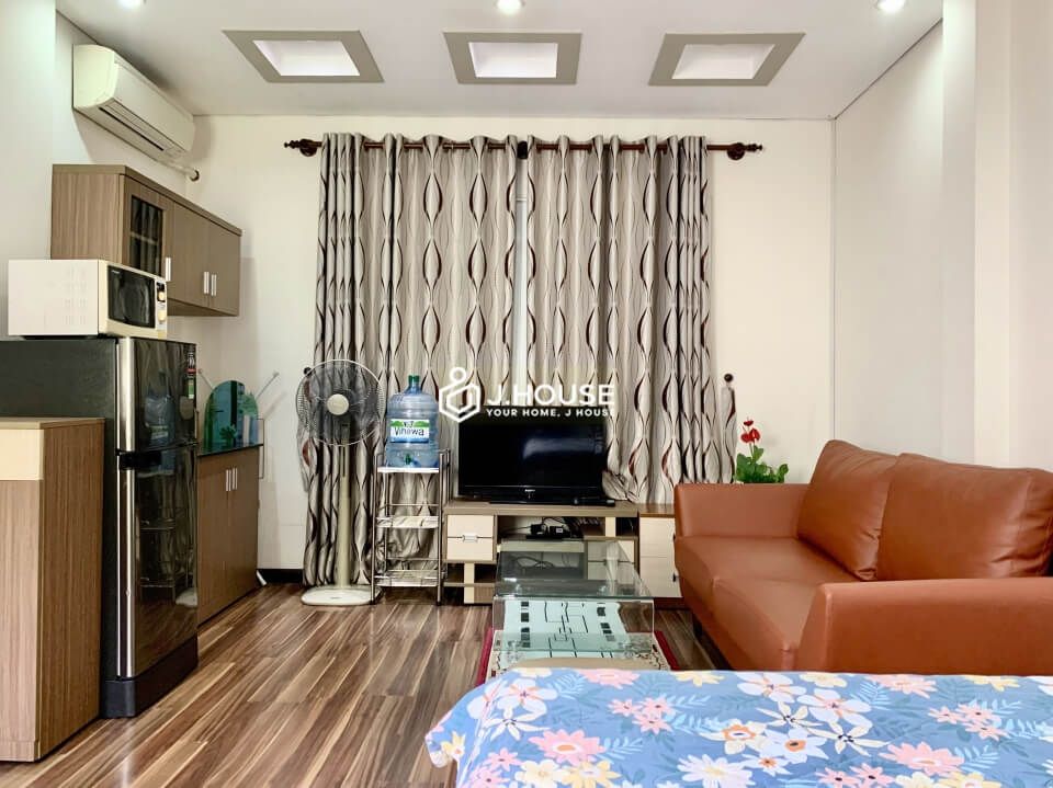 Fully furnished serviced apartment on Dinh Tien Hoang street, District 1, HCMC-2