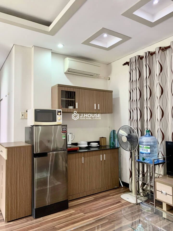 Fully furnished serviced apartment on Dinh Tien Hoang street, District 1, HCMC-5